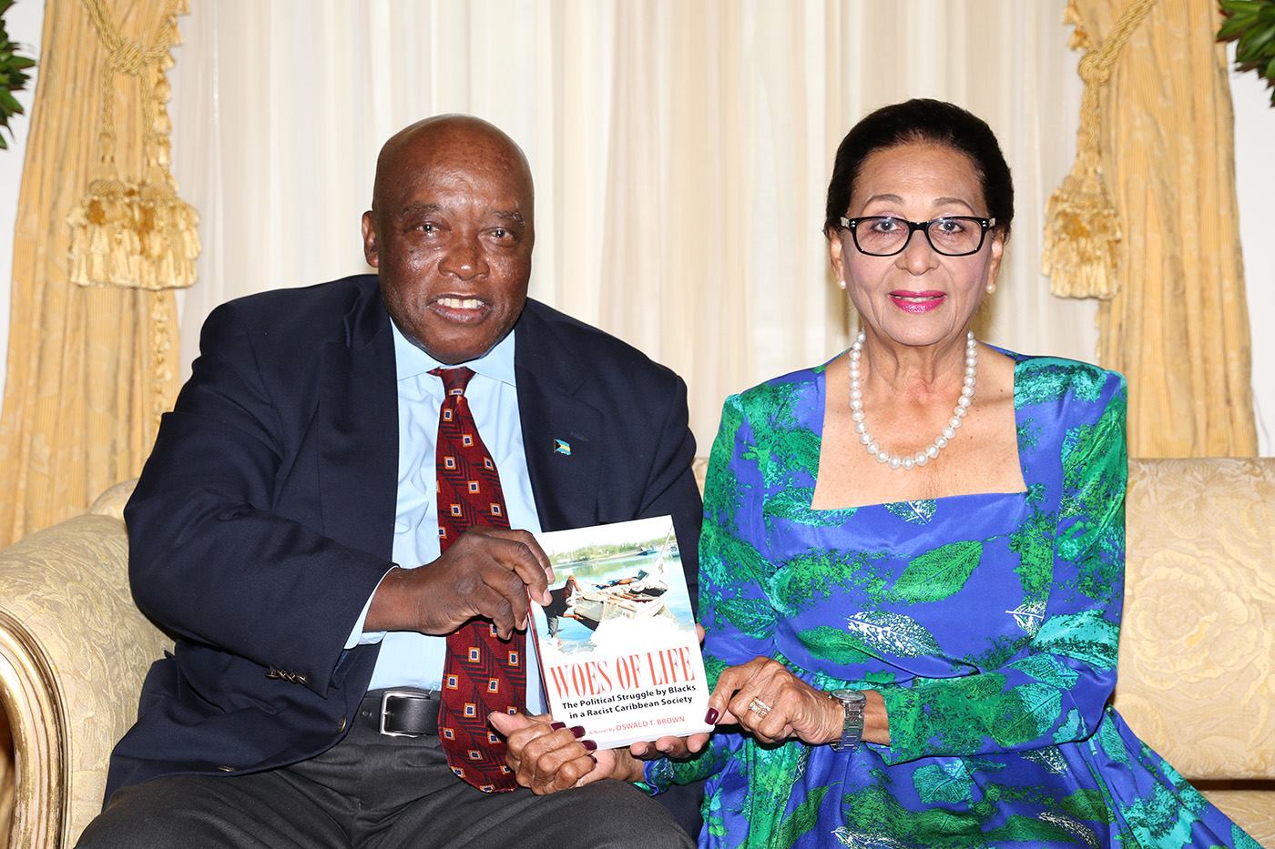 Keith Ricardo Bell BOOK PRESENTATION TO gOVERNOR GENERAL – BAHAMAS CHRONICLE