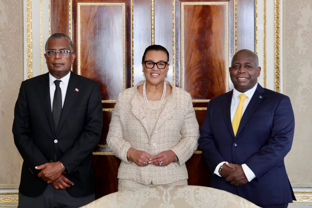 PRIME MINISTER OF THE BAHAMAS COMMONWEALTH NEEDS TO BE A LOUD VOICE   PM AND FRED IN LONDON ONE MAY 11 1024x683 